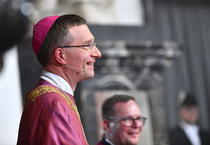 Bischof Dr. Michael Gerber feierlich in sein Amt als Bischof von Fulda eingeführt